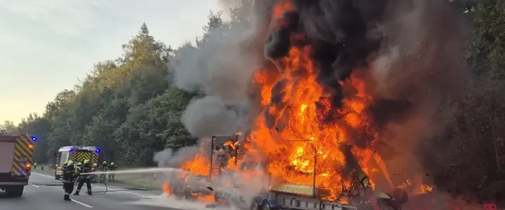 Brandkatastrophe auf A27 – Hilfe für Bremer Rudervereine